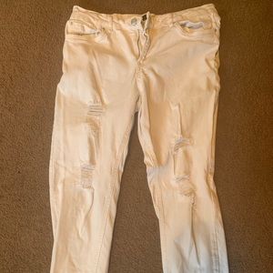 White ripped refuge skinny jeans